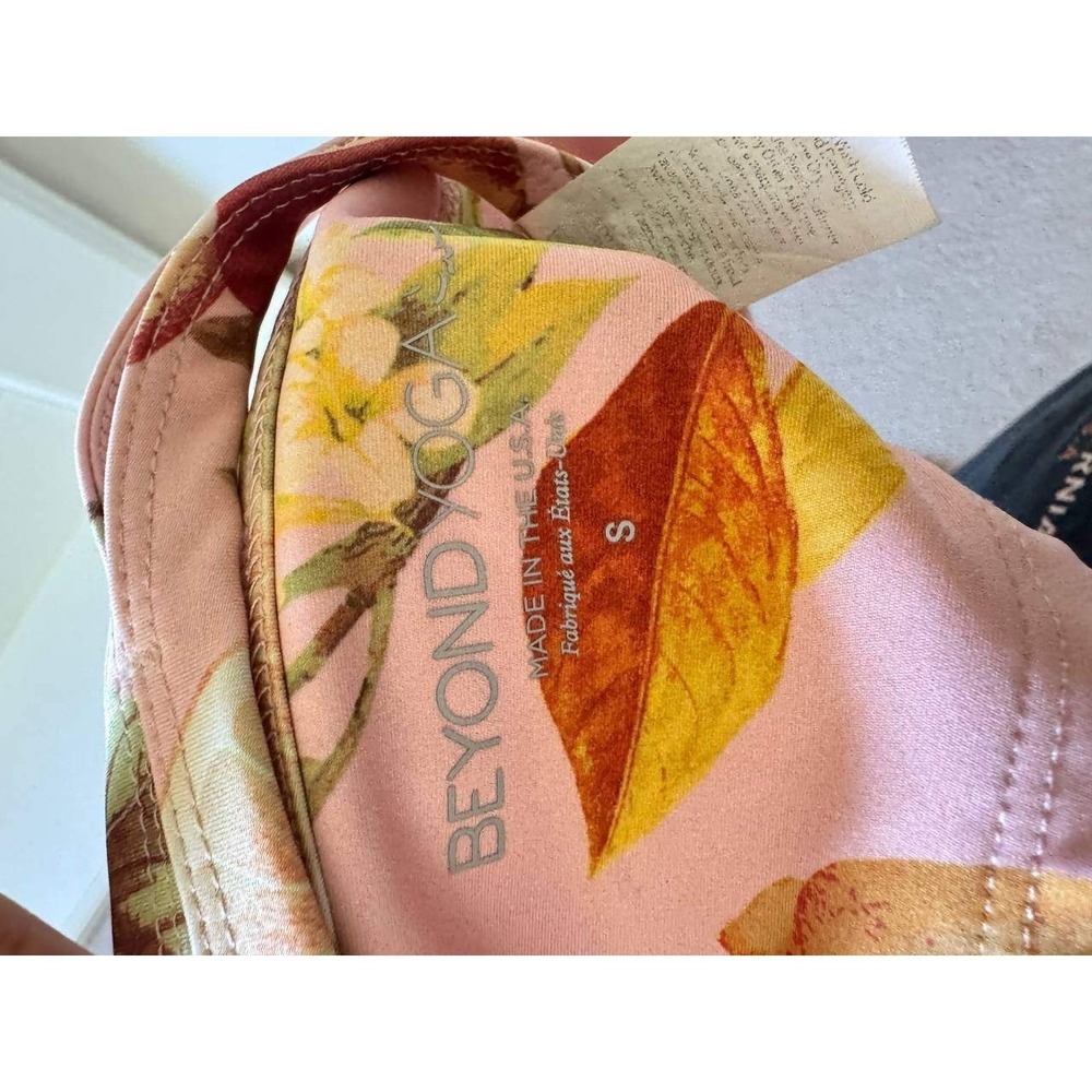 Beyond Yoga Slim Racerback Crop Tank Pink Citrus Print Activewear S Loungewear - Picture 3 of 4